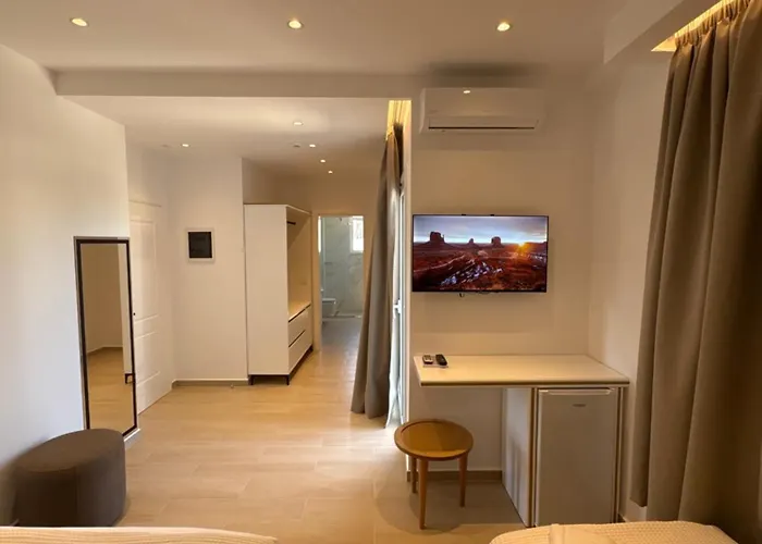 Xhonis Apartments