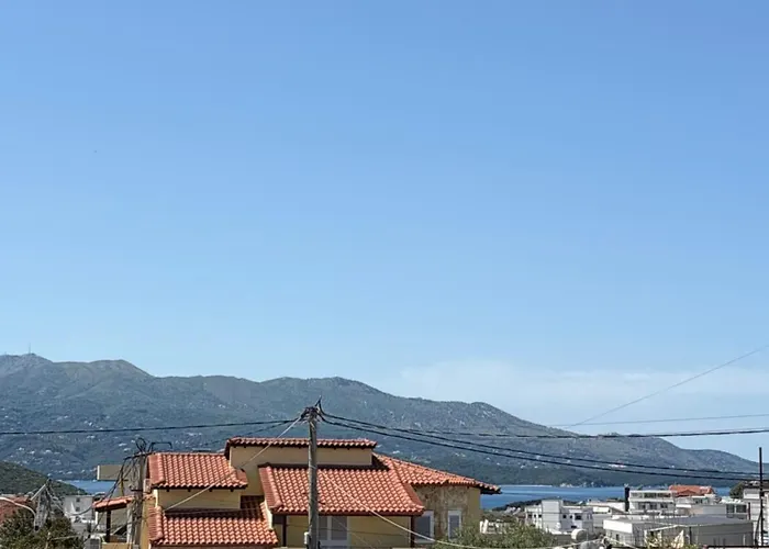 Xhonis Apartments