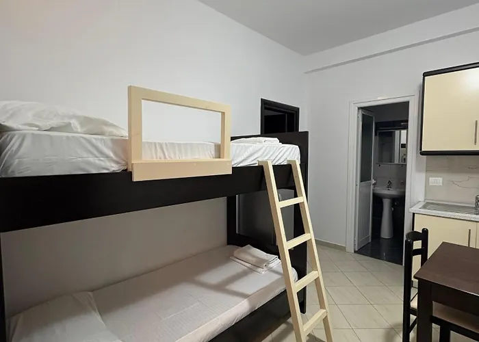 Xhonis Apartments