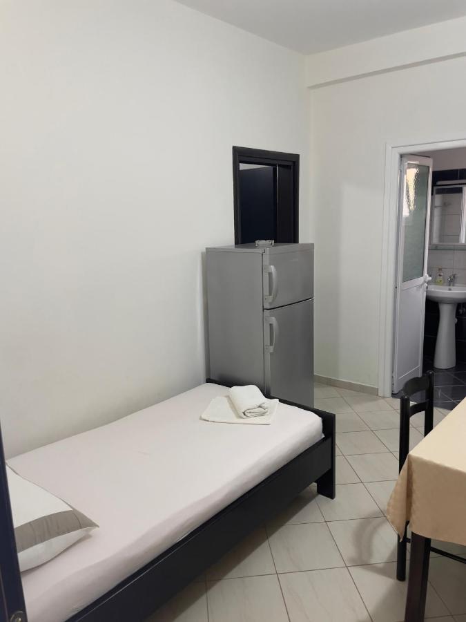 Apartment Xhonis *