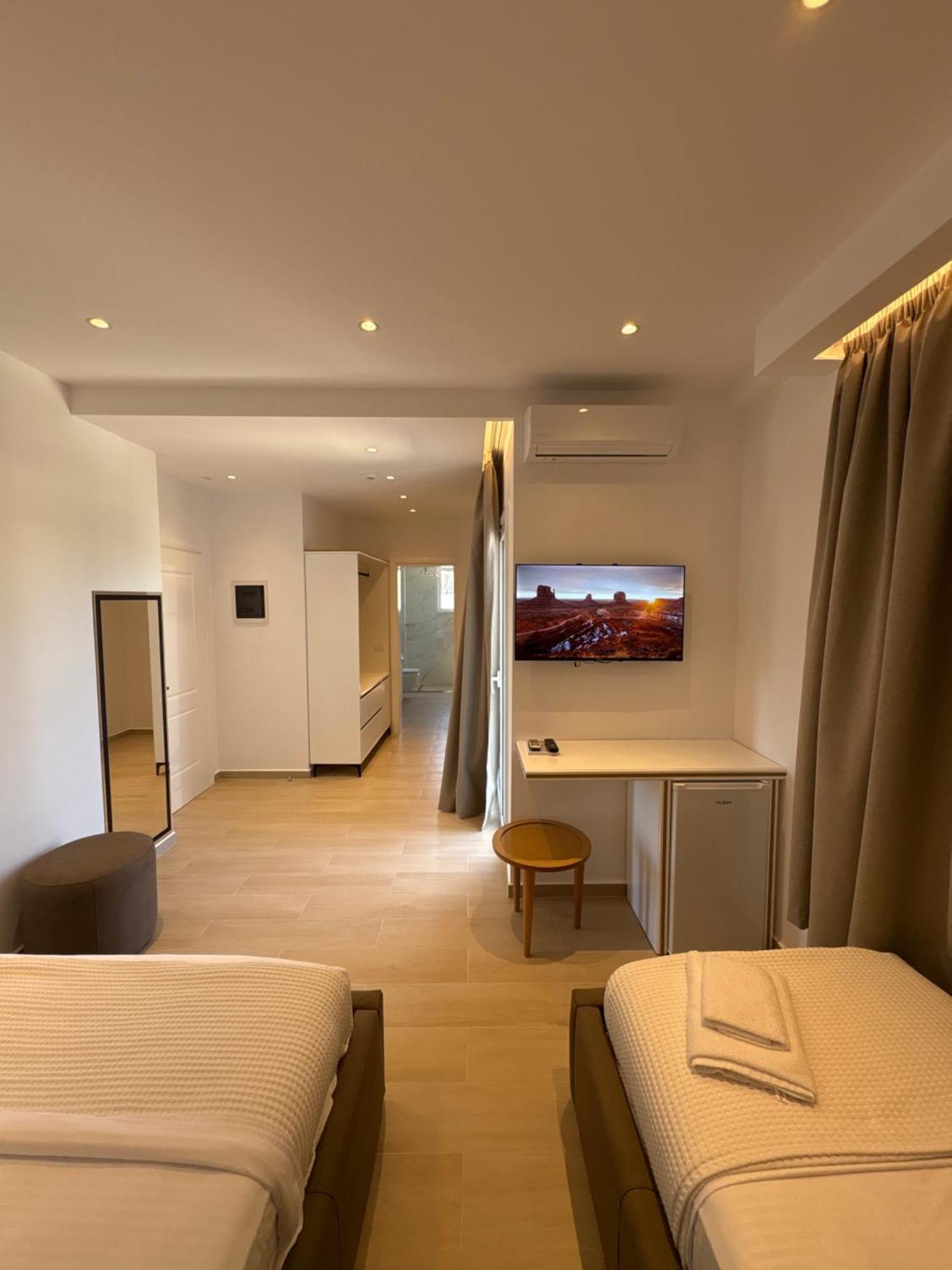 Xhonis Apartment