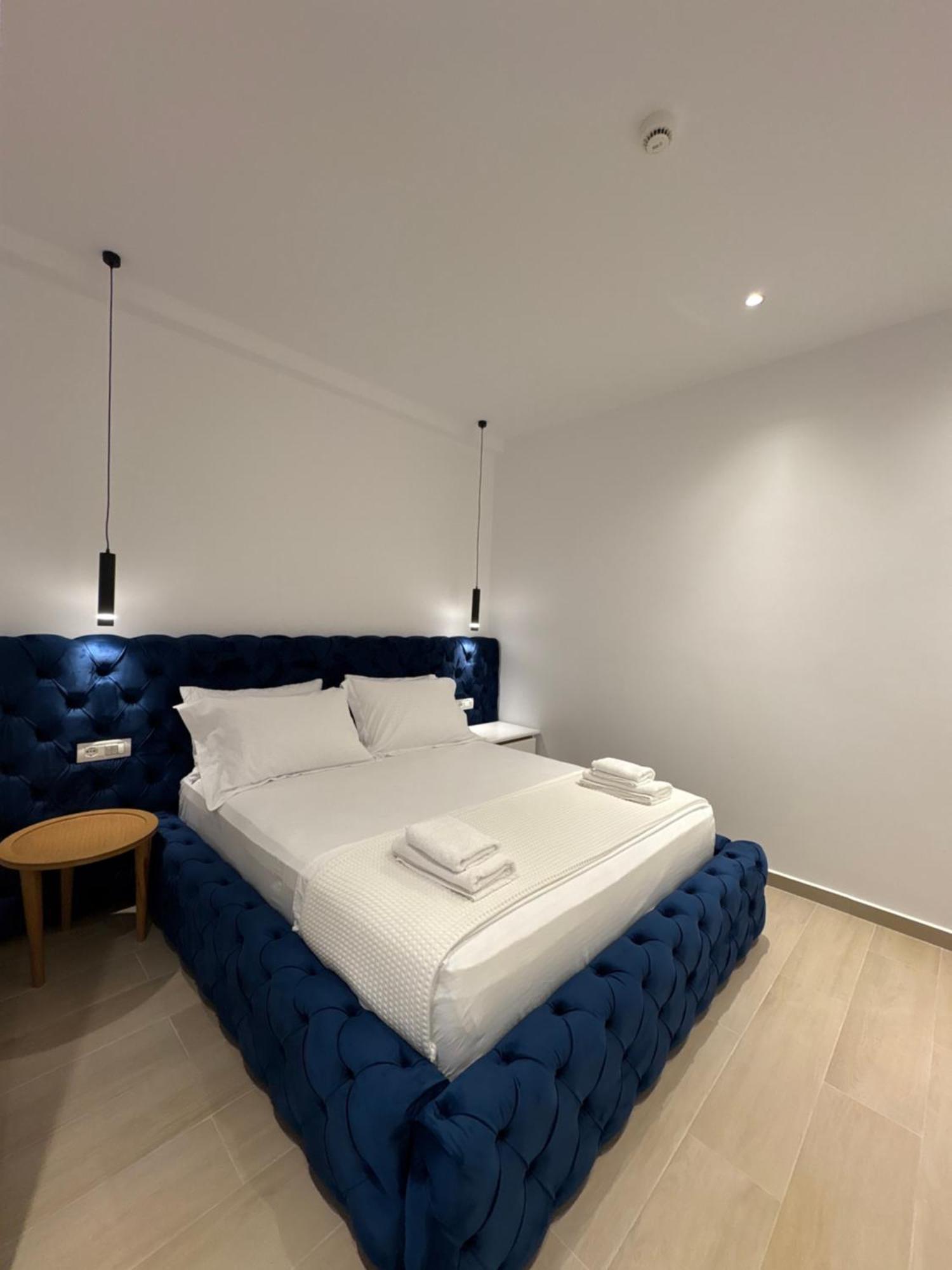 Apartment Xhonis